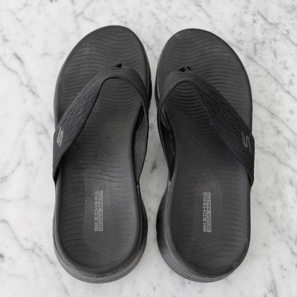 Skechers Women's Go Walk Goga Mat Sandals Slip On Shoes Walking Shoes Black Sz 9